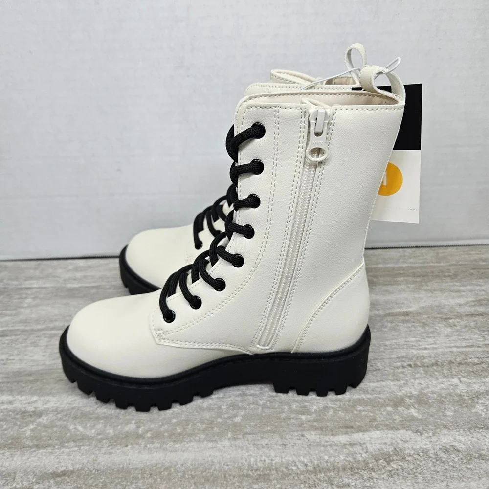Art Class Khari Combat Boots Cream Faux Leather Black Laces Side Zip Kids Size 1